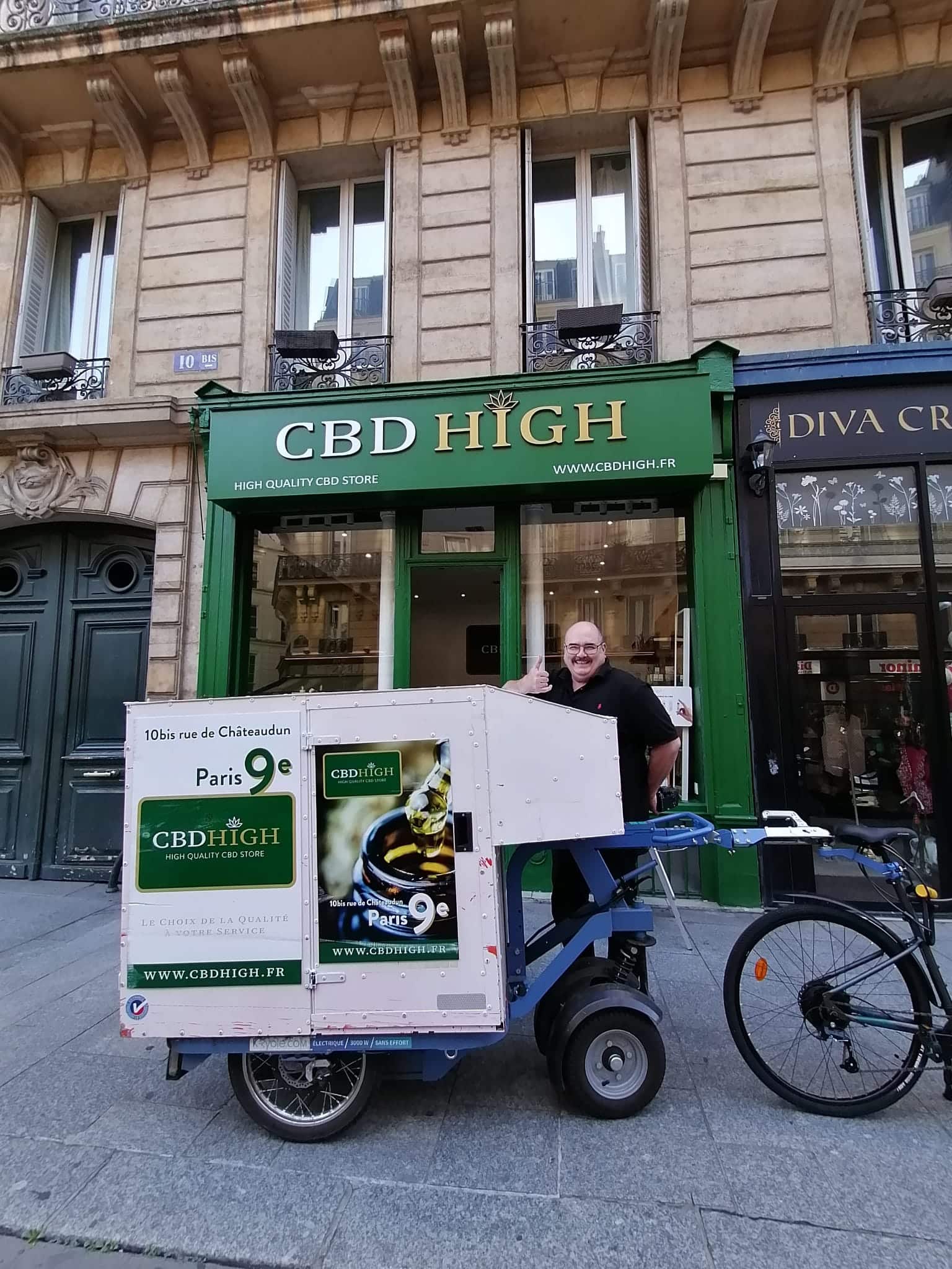 Fort de 30 ans d’expérience dans l’industrie pharmaceutique, Michel Philis défend avec ardeur les bienfaits du CBD dans sa boutique parisienne